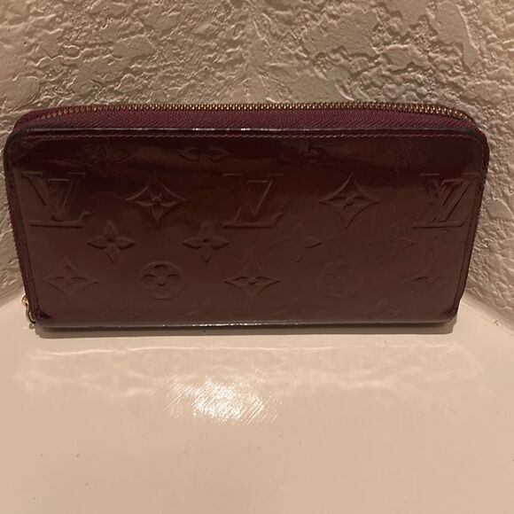 Louis Vuitton Vernis Zip Around Long Wallet Merlot Shiny Dark Red Logo Print LV - Picture 1 of 16